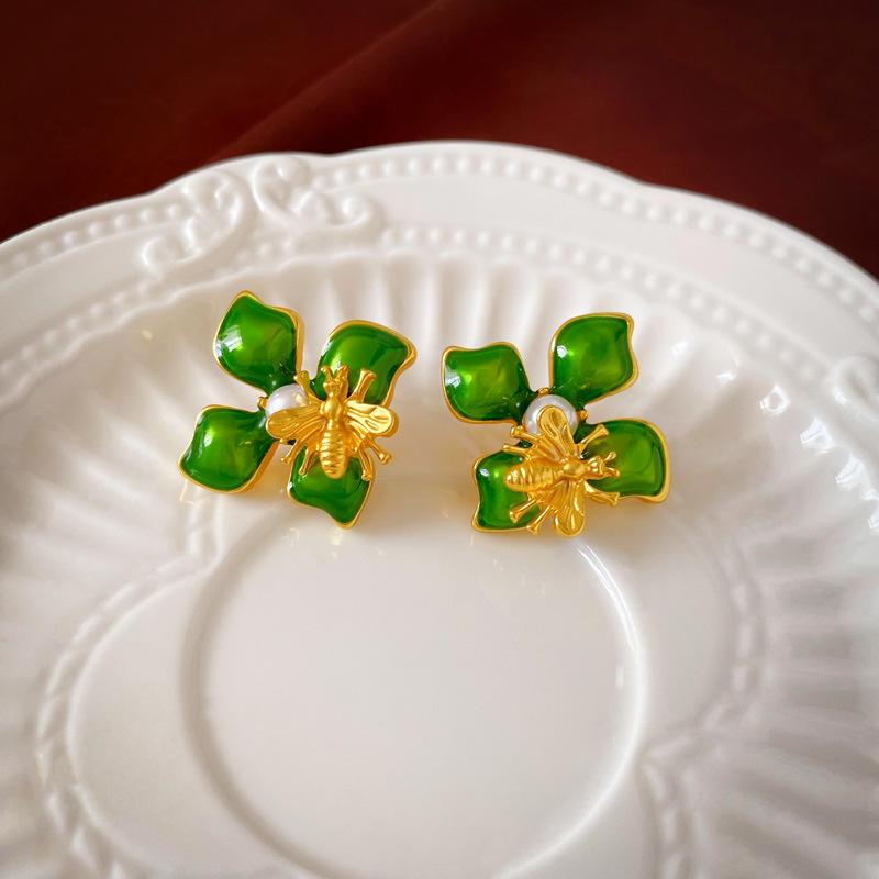 Luxurious Vintage Palace-Style Earrings for Women