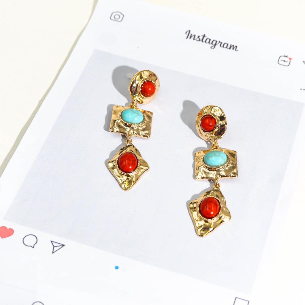 Vintage Zinc Alloy Retro Irregular Earrings - High-End Niche Design for Women