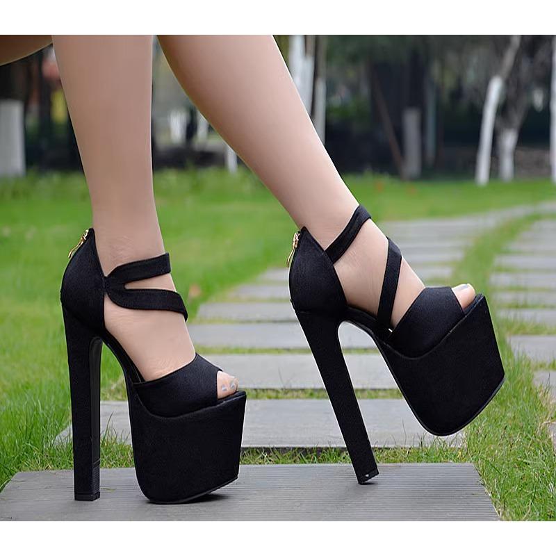 Fashion 2024 New Summer Thick Heels 18cm Hate Sky High Dance Runway Nightclub Super High Heels Platform Female Sandals 16 Cm Model