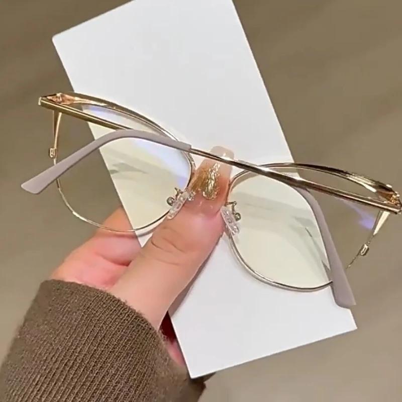 Metallrahmen Anti-Blaulicht-Brille Katzenaugen-Typ Ohne Sehstärke Schutzbrille Dekorativ Flache Brille Computerbrille Großhandel