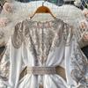 Französisches Vintage-Kleid mit V-Ausschnitt, Falten, Gürteldruck, lange Laternenärmel, einreihig, lässig, kurze Kleider für Damen im Herbst
