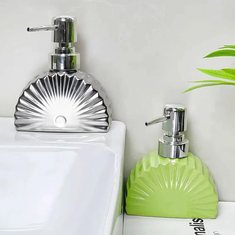 Fan Shaped Creative Ceramic Press Bottle for Bathroom Shampoo and Shower Gel Separate Bottle Soap Dispenser Bathroom Accessories