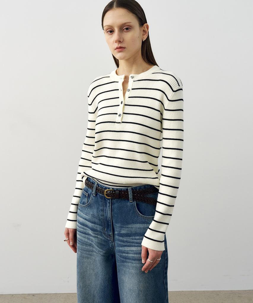 NOIRER FÜR DAMEN Baumwoll Rippstrick Henley-Kragen Strick (Schwarzes Elfenbein)