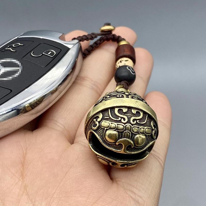 Portachiavi Personalizzato in Ottone con Manico in Guscio di Tartaruga e Ciondolo a Campanella