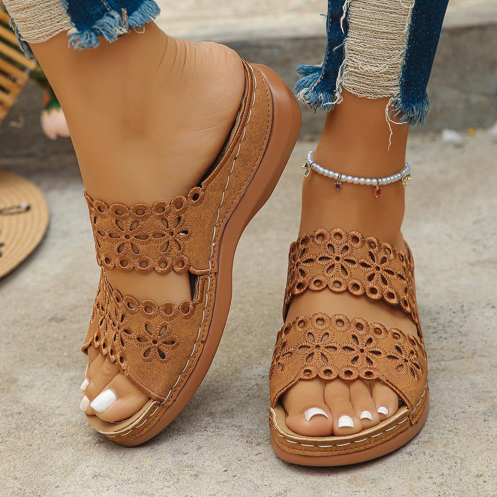 Plus Size Flat Open-Toe Floral Slides Women's Casual Shoes Retro Mid-Age Slides In Stock