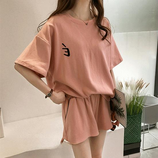 Damen Sommer 2025 Modisches Lockeres Kurzarm-Shorts Zweiteiliges Set für Freizeit, Laufen und Studentenbekleidung
