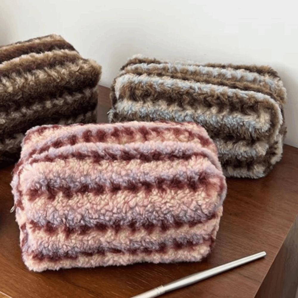 Large Capacity Plush Striped Makeup Bag Vintage Make Up Organizer Women's Cosmetic Bag  Daily Use