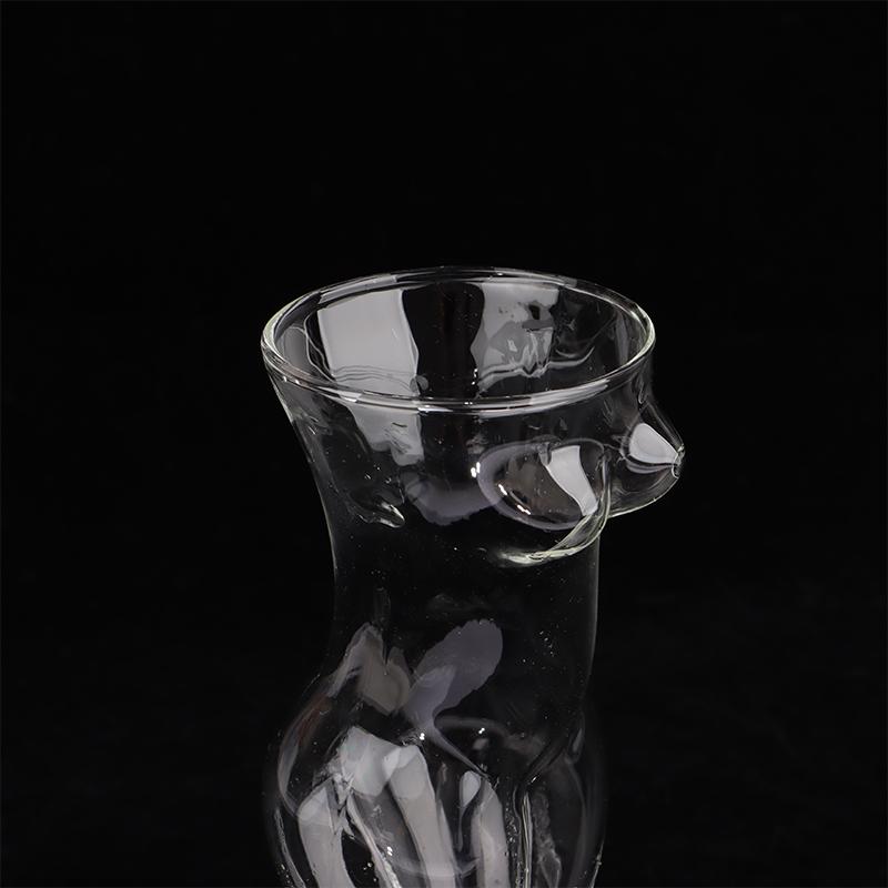 Kreatives Cocktailglas, Mädchenkörperform, Glasbecher, Glasschönheitsbecher