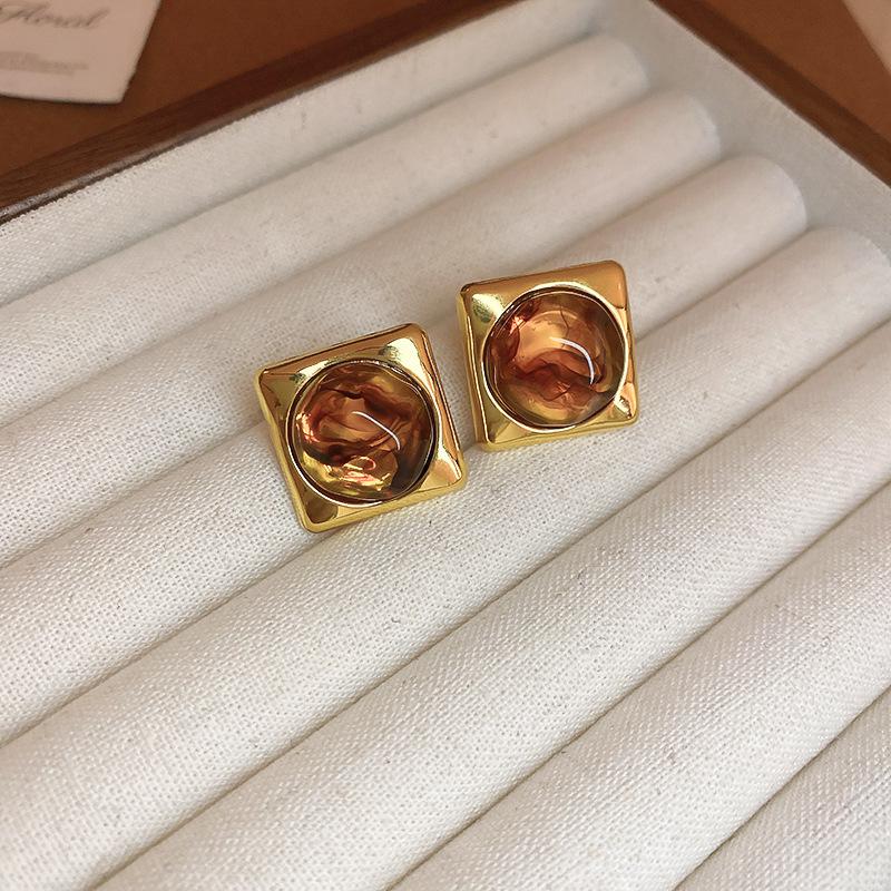 Maillard Silver Needle Heart Earrings: Geometric Irregular Resin Studs for Women