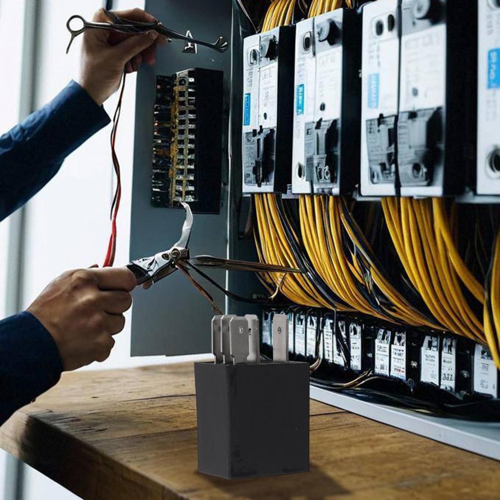 Brass Pins Automotive Relay 30A Relay 5 Pin Relay Compact Size