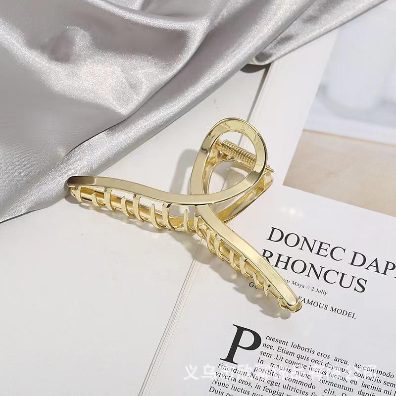 Premium Metal Shark Hair Clip for Women - Large Summer Headdress Hairpin, Unique Design