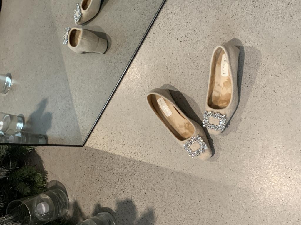 Herbst und Winter 2025 neue kleine quadratische Kopf Strasswolle poliert und Samt flacher Mund OL dicker Absatz Mary Jane Damen Einzelschuhe