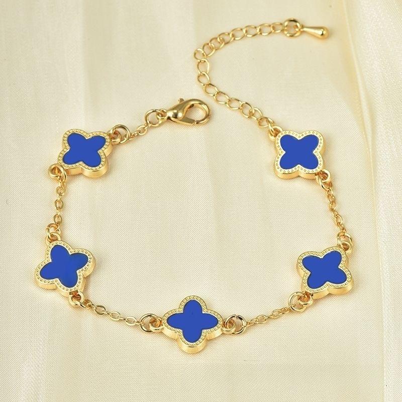 1PC women's lucky four-leaf clover multi-layer chain bracelet, elegant and simple white and black chain, the four-leaf clover symbolizes good fortune.