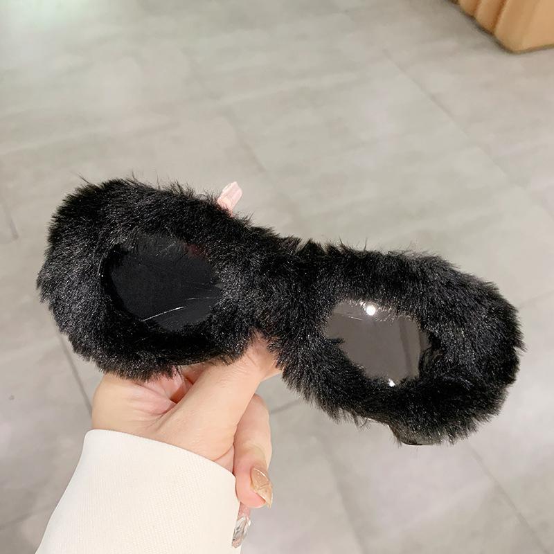 Soft Full Woollen Punk Sunglasses Women For Men Trend Fur Velvet Pink Sun Glasses Sexy Lady Luxury Brand Designer Eyeglasses