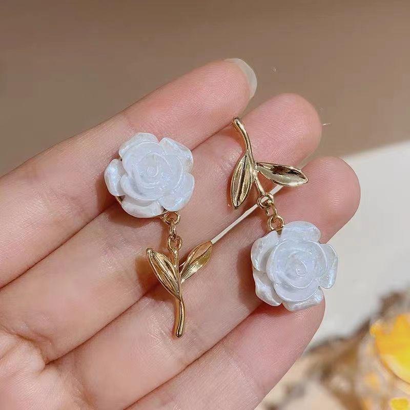 White Rose Flower Earrings: Retro High-End Fairy Ear Studs, 2022 Trendy Design.