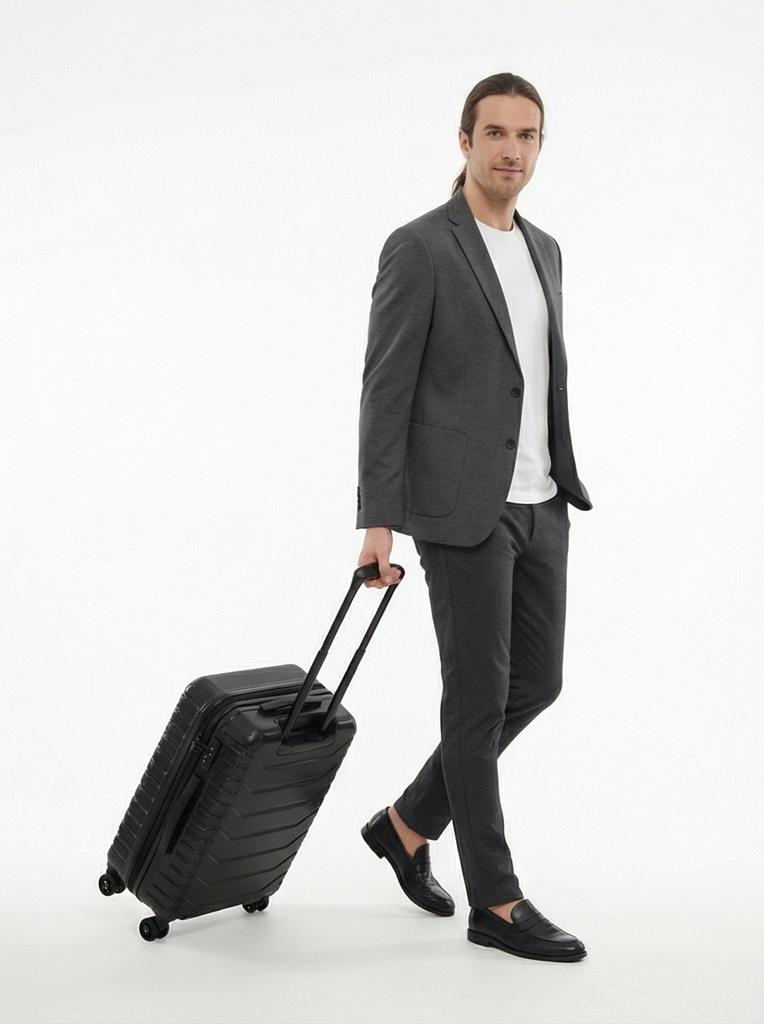 Wings Crake 24" Black Medium Suitcase