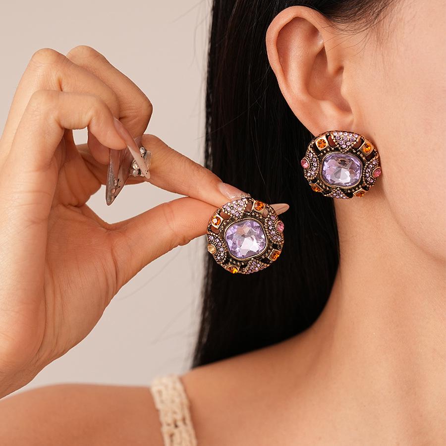 Retro Luxury Diamond-Studded Geometric Silver Stud Earrings - French Court Niche High-End Design for Women