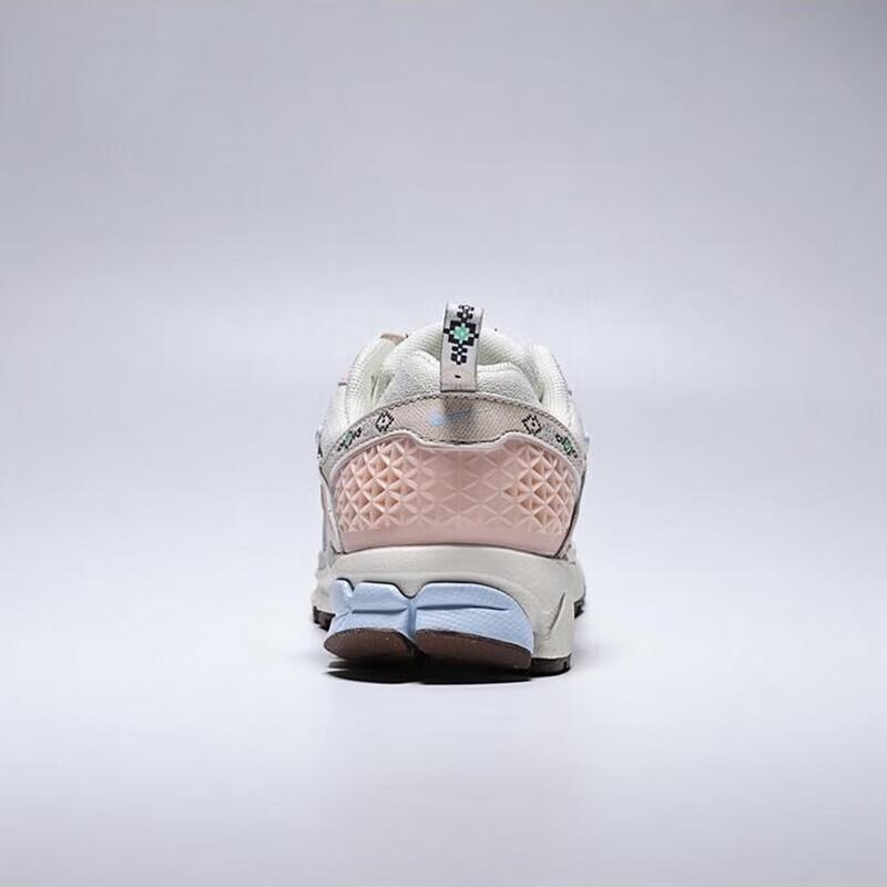 Nike Women's V2K RUN Casual Shoes