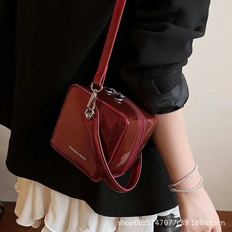 Niche texture portable box bag women's 2025 new fashion small square bag solid color messenger high-end handbag