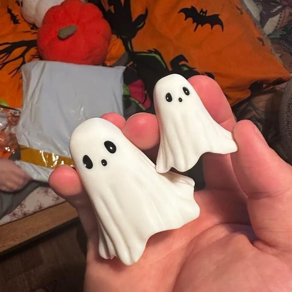 Cute Ghost Figurine Spooky Resin Statue All Hallows Day Porch Indoor Home Decoration
