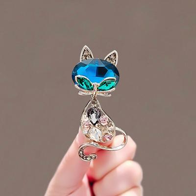 Stylish and Elegant Cat Metal Brooch Diamond-encrusted Suit Brooch Accessory High-end and Exquisite Brooch