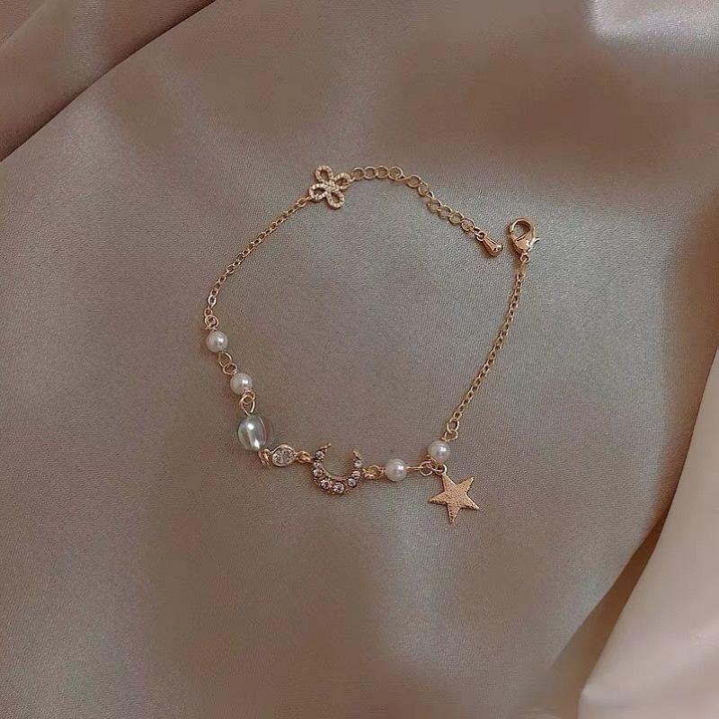 

New Style Simplicity Subtlety Moon Lightweight Luxury Bracelet Stainless Steel Bracelet for Women Temperament Zircon Daily Wear