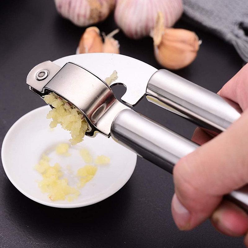Multifunctional Garlic Mincer, Tool Handheld Garlic Crusher for Kitchen