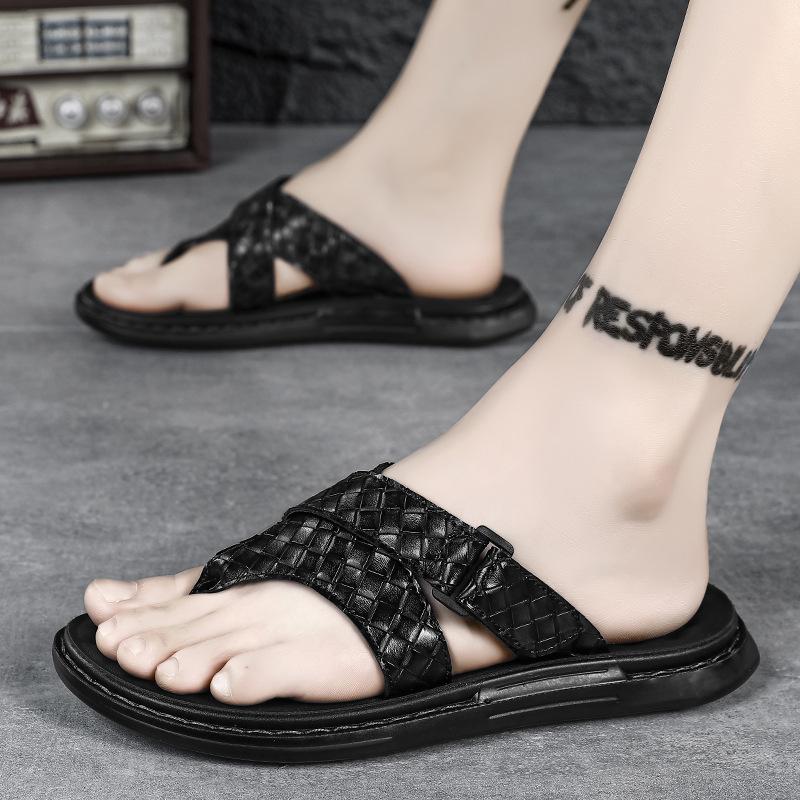 Slippers Men's Leather Surface Comfortable Soft Bottom High-end Niche Design One-word Street Shot Outside Wear Internet Celebrity Cool Slippers