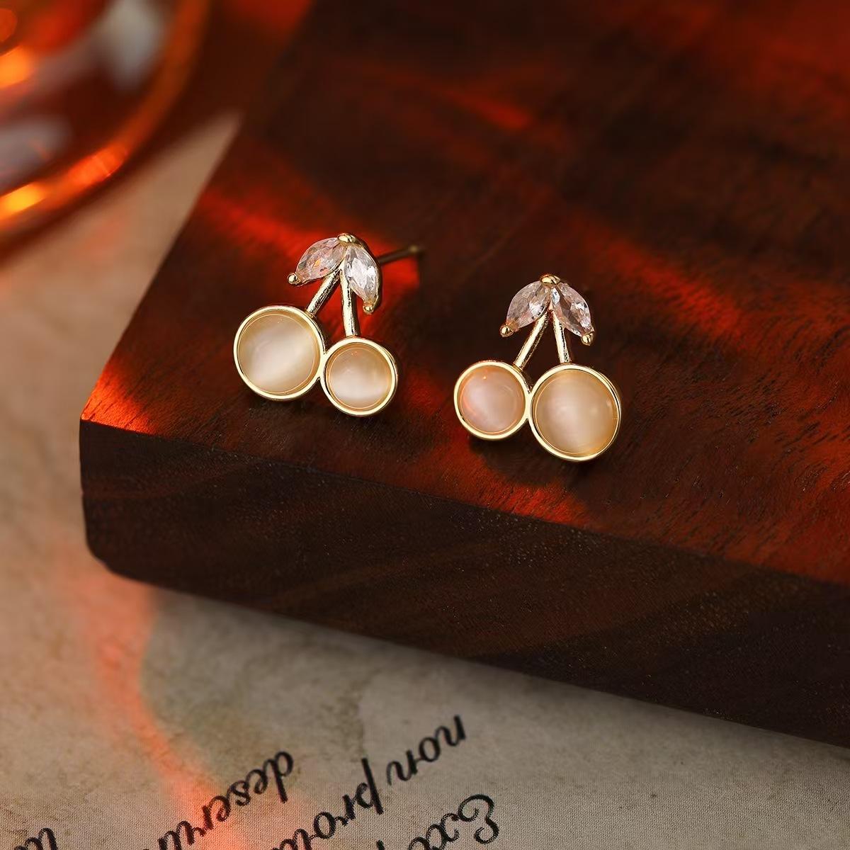 Серьги Женские s925 Серебряная Игла Серьги-Подниматели Ушей Нишевые Мини Серьги в Стиле Мори Серьги с Темпераментом Универсальные Серьги Украшения