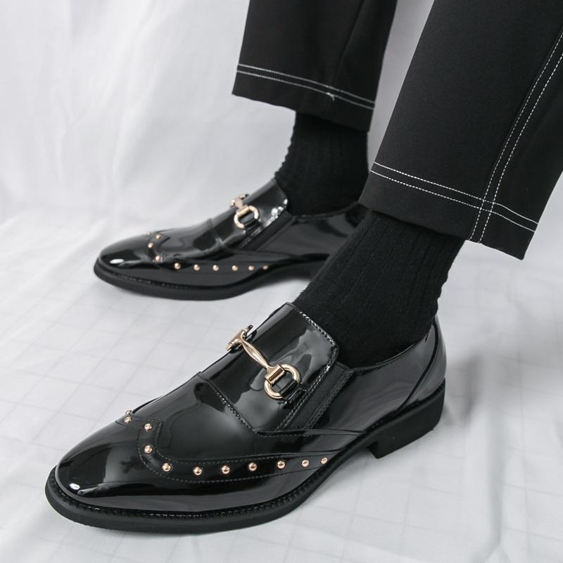 Britain Designer New Men's Pointed Rock Rivet Slip On Loafter Casual Dress Homecoming Shoes Male Formal Wedding Footwear