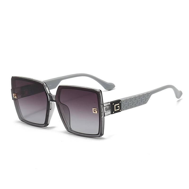 New Trend Box Sunglasses Men's and Women's Premium Personality UV Protection Fashion Sunglasses Spot