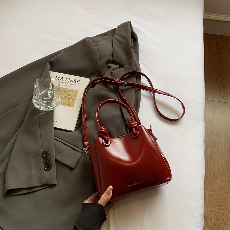 Summer small bag women's new versatile shoulder messenger bag popular portable bucket bag