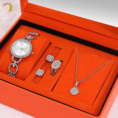 5KS Módní Luxusní Stříbrný Geometrický Řetízek Vyřezávaný Řemínek Hodinek Křemenné Náramkové Hodinky Dámské Čtvercový Přívěsek Náhrdelník Náušnice Set pro Dívky