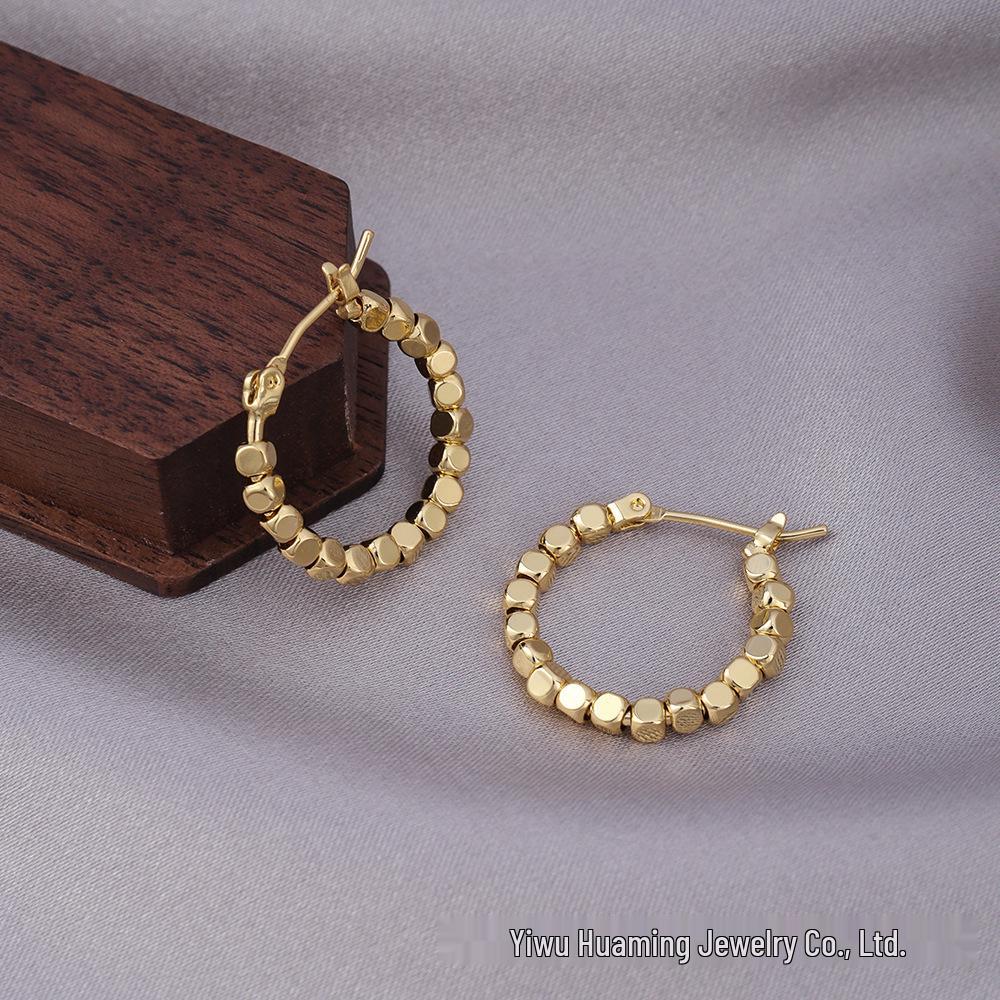 Silver Needle Circle Earrings, Fashionable High-End Copper Ear Hoops, Light Luxury, Versatile Jewelry Accessory.