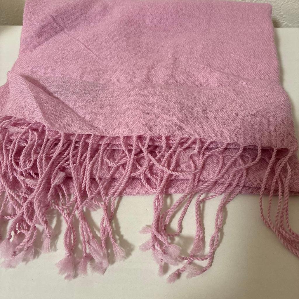 Used Light pink stole with fringe