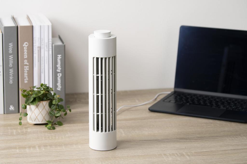 [USB Charging, Vertical and Horizontal Use OK] ±0 Plus Minus Zero USB Desk Fan XQS-J230 (White) USB Fan, Vertical and Horizontal Use, Cools PCs & Tabl