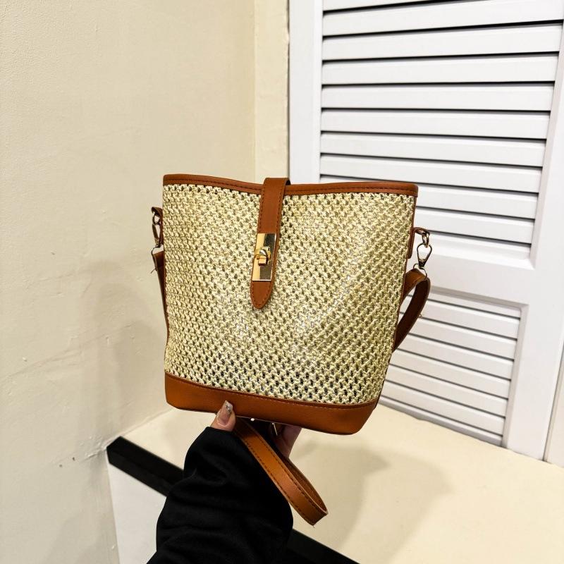 

Корейская версия повседневной плетеной соломенной сумки 2025 новая ленивая модель праздничная мода портативная сумка-мессенджер сумка-ведро коричневый