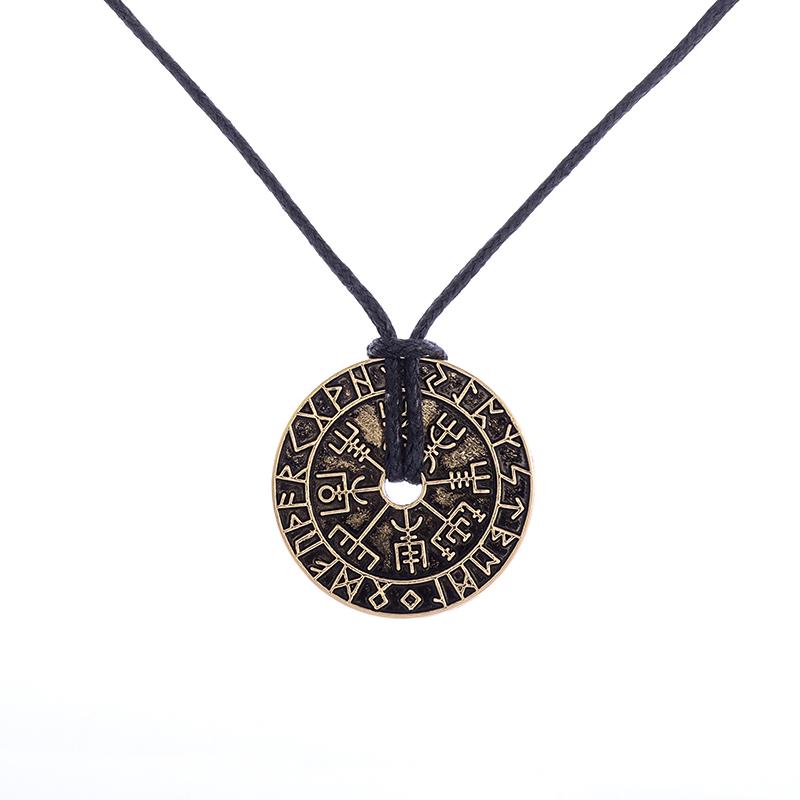 Rune Compass Necklace for Men Vintage High Quality Pendant Amulet Party Jewelry Gift