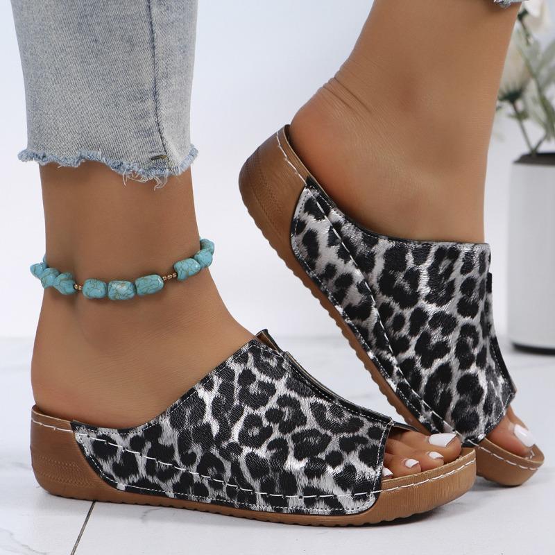 Summer New Sandals Women's Comfortable Slope Heel Thick Bottom Simple Casual Outer Slippers