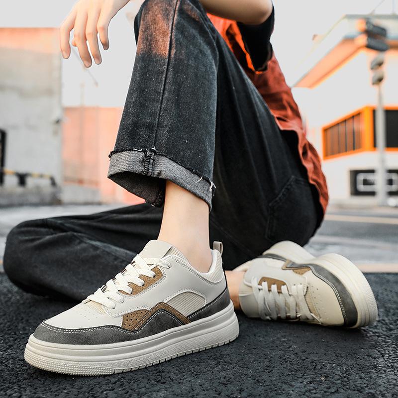 Sneakers Spring 2021 Sandal Trends Street Style 2021 Trending