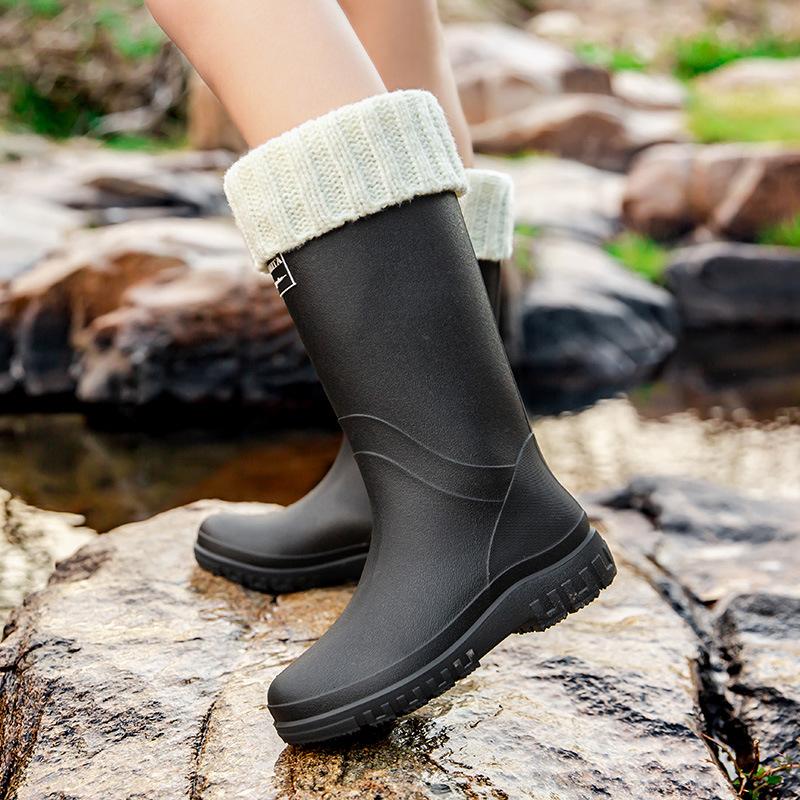 New medium and high tube rain shoes women's fashion integrated velvet cotton rain boots adult non-slip waterproof women's water shoes