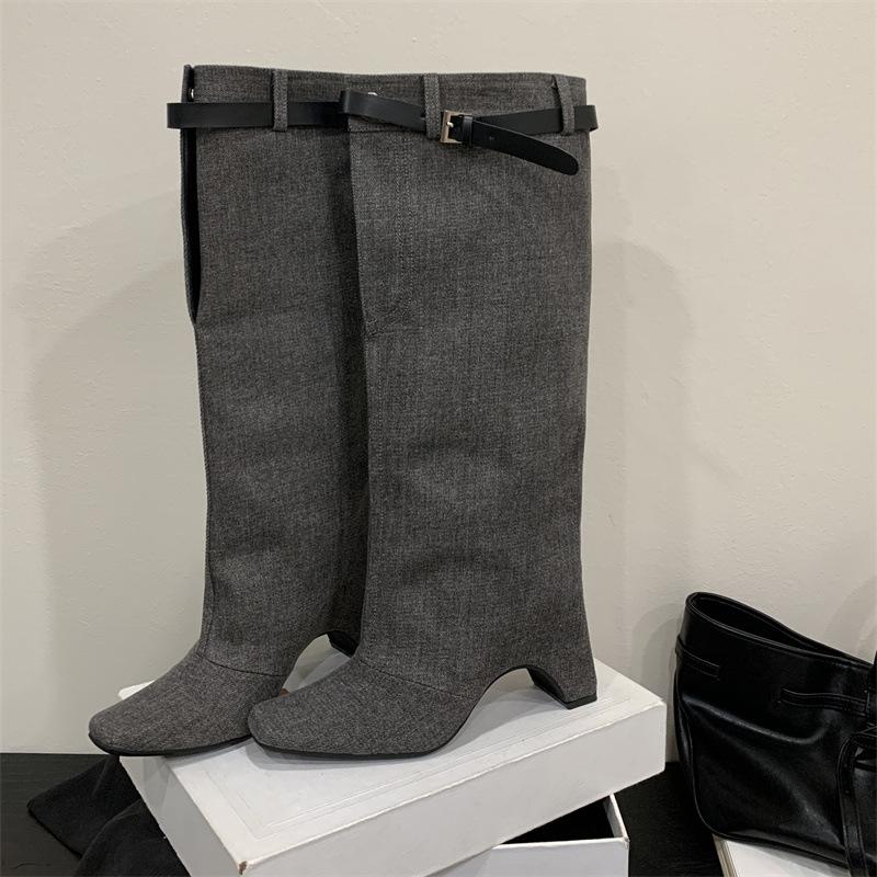 

Miting Belt Buckle Spice Girl Knight Boots European and American Personality Tug Cool Boots 2025 Retro High Heel Handsome Cowboy Boots 40 сірий колір