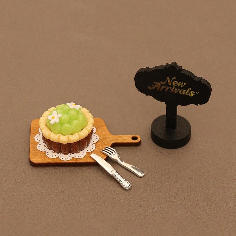 6Pcs/Set Cute Miniature Food Toy Dollhouse Mini Cake Pad Paper Tray Knife And Fork Model For Doll Kitchen Accessories