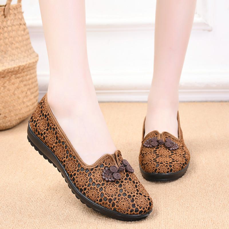 Summer New Old Beijing Cloth Shoes Women's Flying Woven Hollow Breathable Middle-aged and Elderly Mother Shoes Soft Sole Comfortable Casual Women