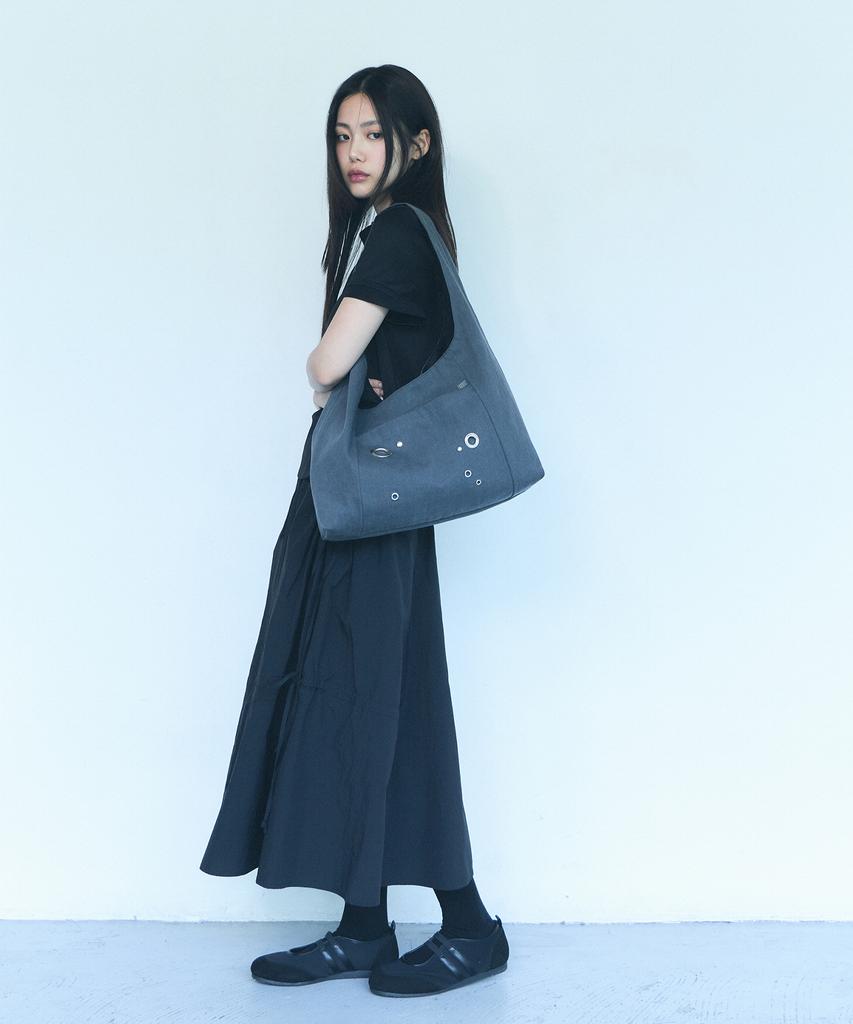 Oart Eyelet Hobo Bag [Gray]