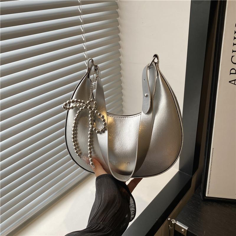 

Модная популярная нишевая повседневная однотонная новая летняя мода универсальная простая сумка-хобо на плечо подмышку женская серебряный