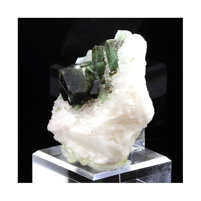 Pierres et Minéraux. Tourmaline Dravite. 979.0 ct. Brumado, Bahia, Brésil.