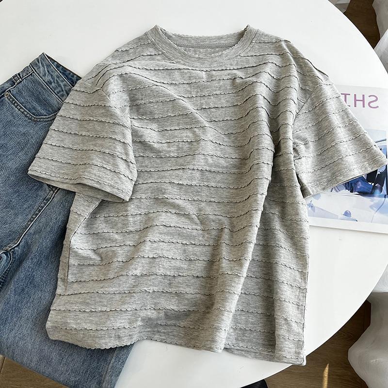 Chic Lace Round Neck Short-Sleeve Women's T-Shirt - 2025 Summer Collection, Loose Fit