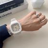 1 Pièce Montre de célébrité Internet étudiants hommes et femmes vent ins simple étanche tempérament sportif design de niche montre électronique couple