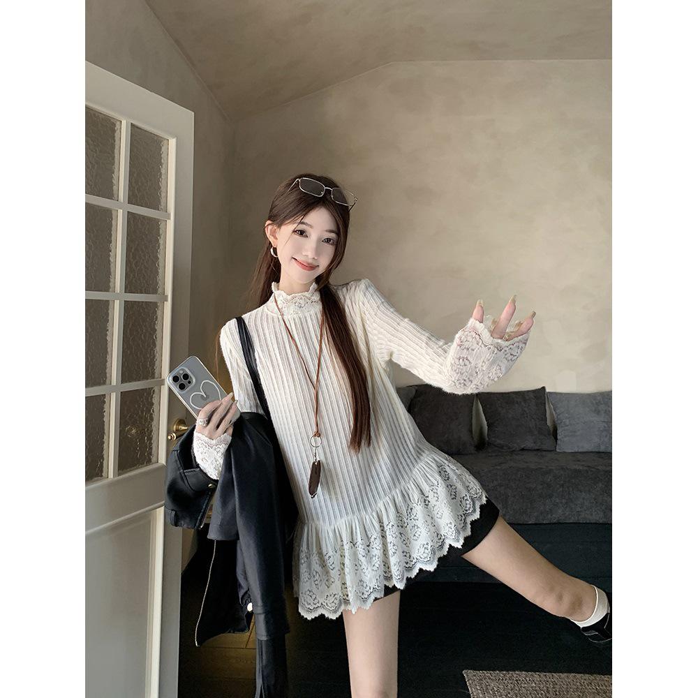 Women's Retro Lace Trim Embroidered Long Sleeve Loose T-Shirt - Autumn 2025 Collection.